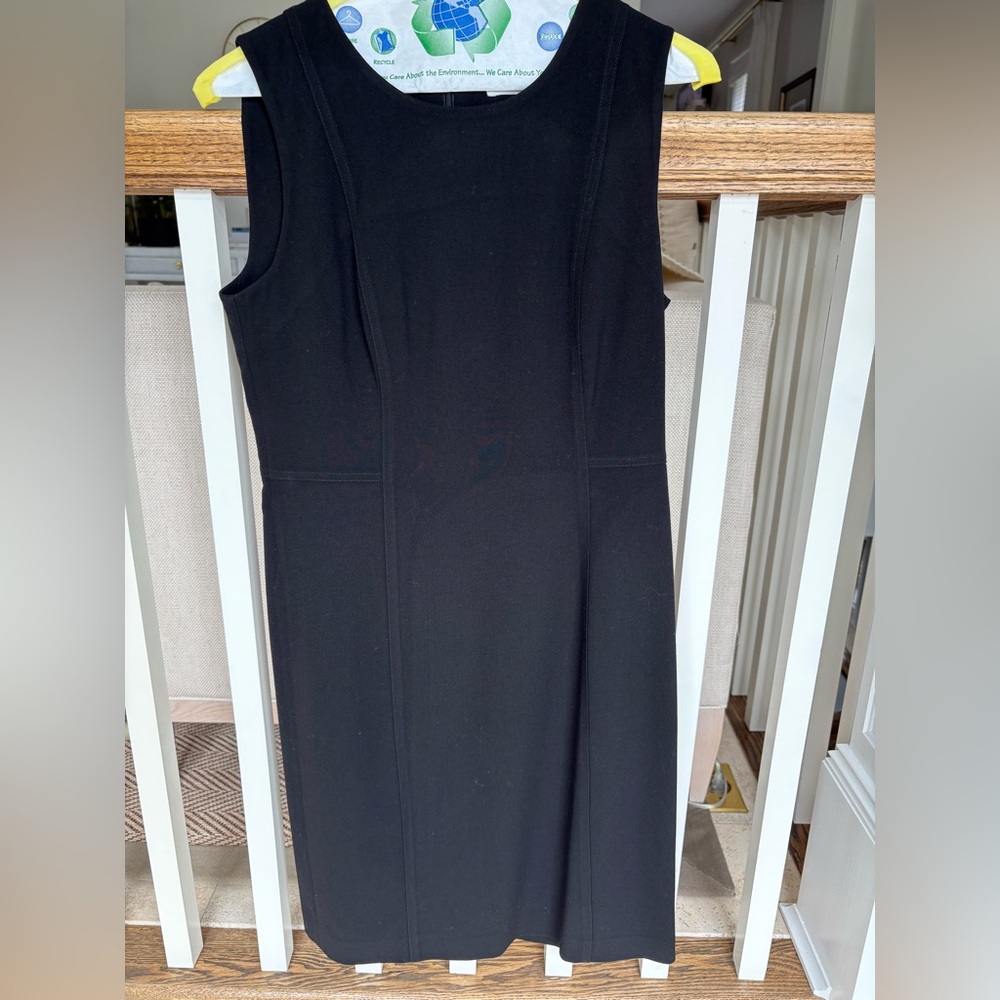 Calvin Klein Black Sleeveless Knee Length  Sheath Dress
